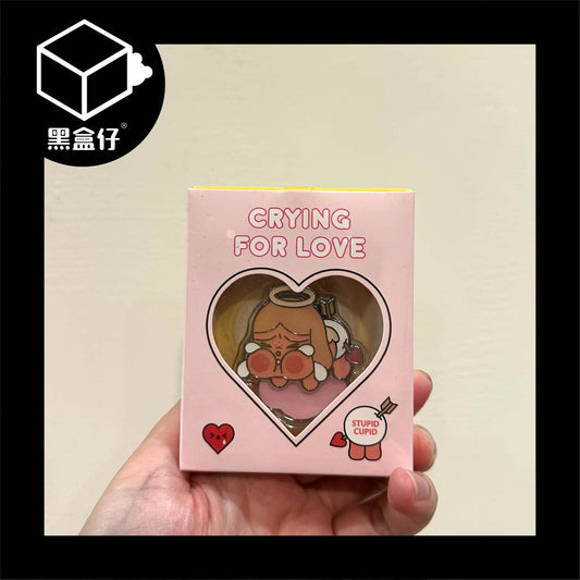 【黑盒仔】POPMART泡泡瑪特-CRYBABY哭娃-CRYING FOR LOVE天使徽章(已絕版)