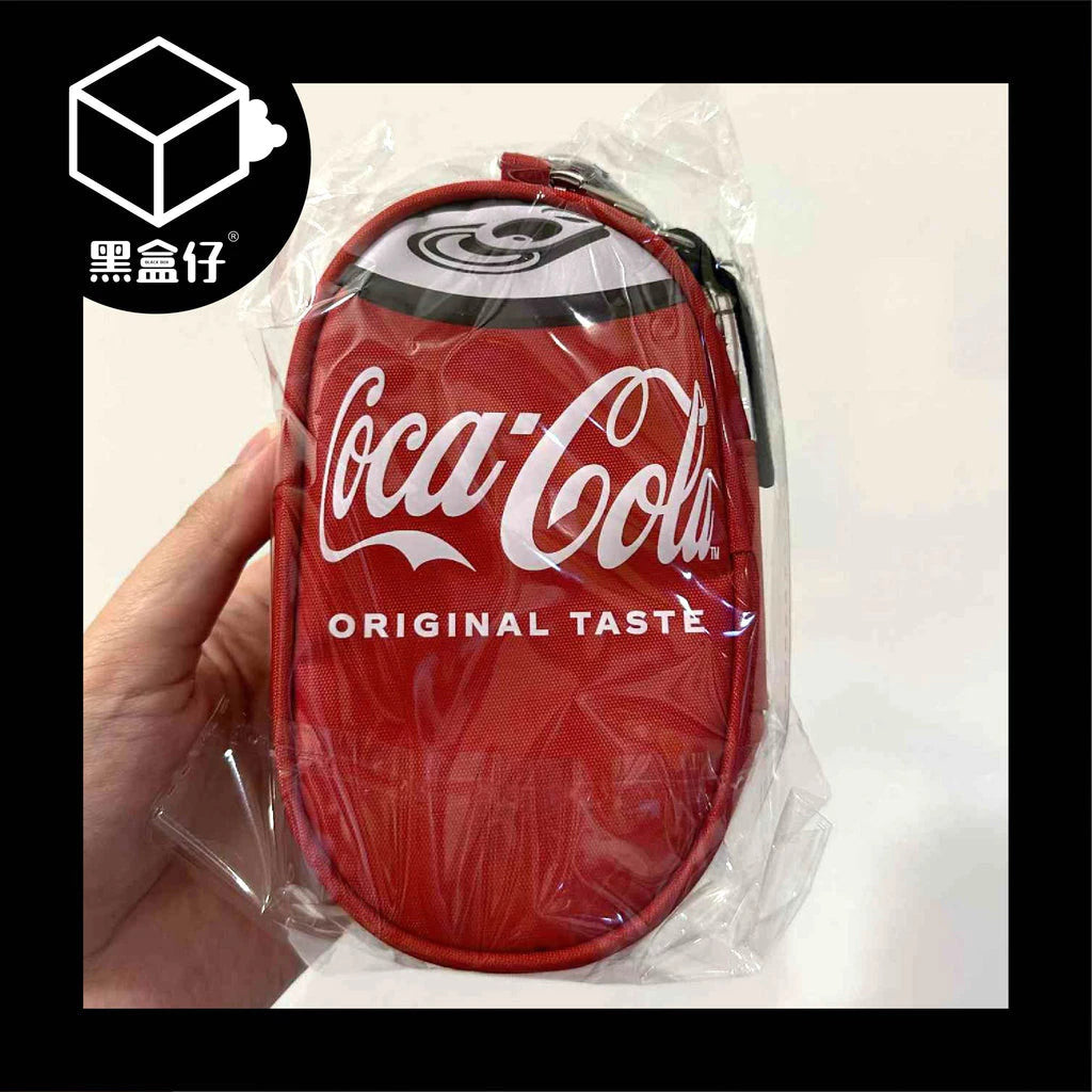 【黑盒仔】COCACOLA可口可樂-多功能收納掛包娃包(無免運)